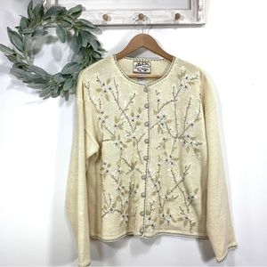 Vintage Heirloom Collectibles embroidered chunky knit cardigan sweater cottage